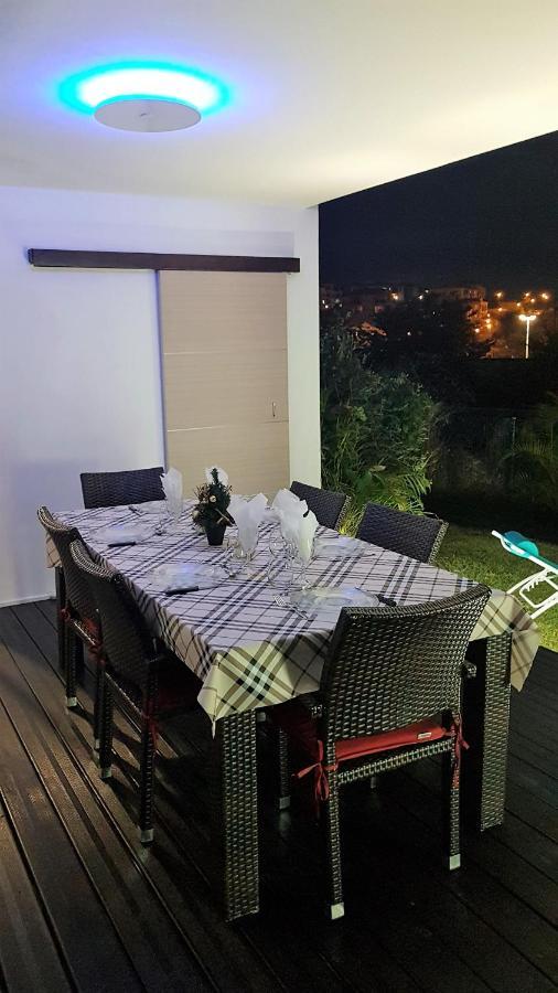 T2 Classe 4 Etoiles Avec Jardin, Piscine, Vue Mer A Saint-Gilles-Les-Bains מראה חיצוני תמונה