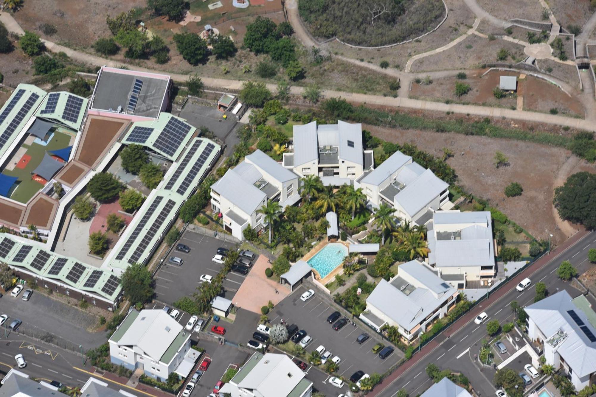 T2 Classe 4 Etoiles Avec Jardin, Piscine, Vue Mer A Saint-Gilles-Les-Bains מראה חיצוני תמונה
